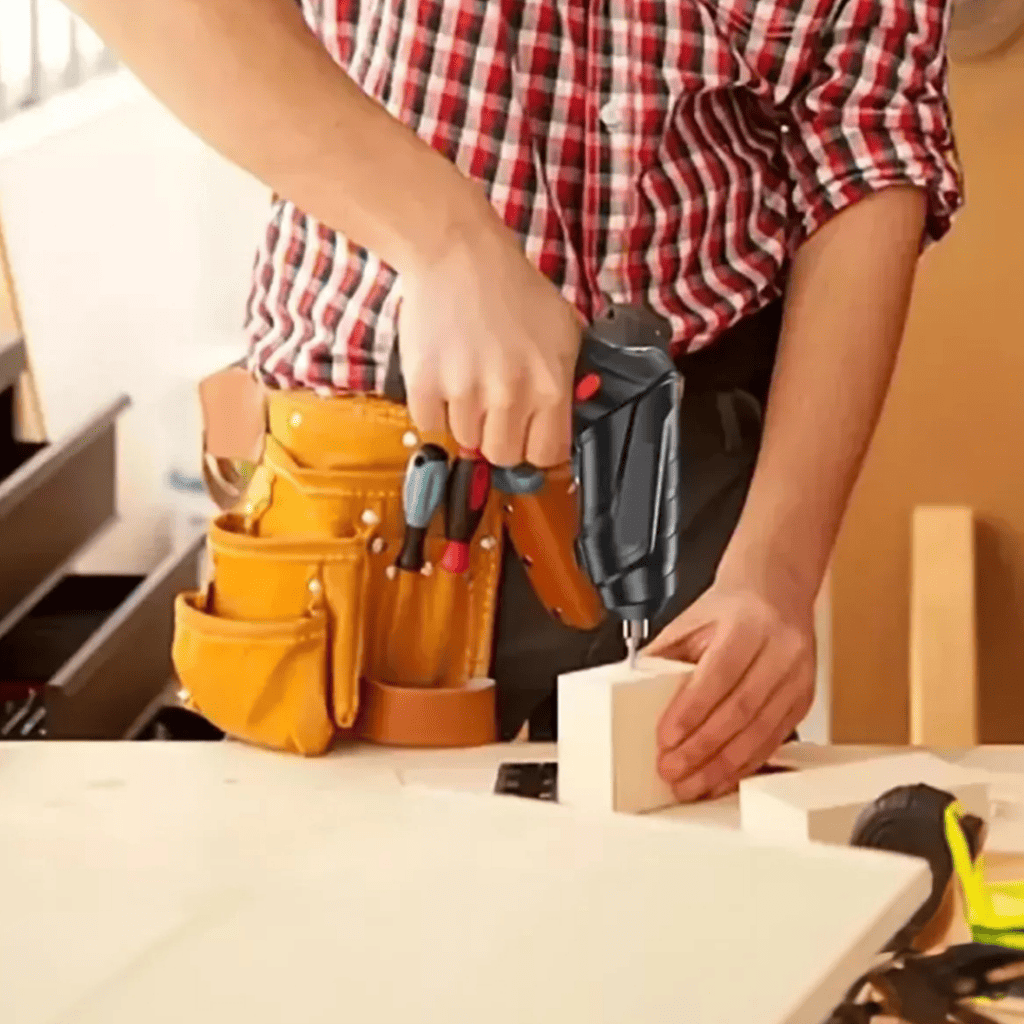 JUEGO DE DESTORNILLADORES ELÉCTRICO